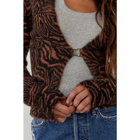 New Free People She's All That Cardi $128 SMALL Pink Fitted Classic Cardigan - Picture 6 of 9